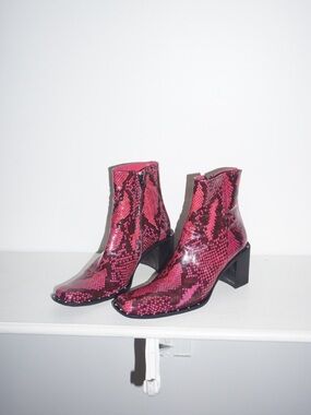 PINK SNAKESKIN ANKLE BOOTS VINTAGE BLOCK HEEL CRYSTAL STUDS 8 by FREE LANCE